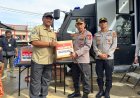 Kapolri Tinjau Posko Pengungsian di Aceh Tamiang, Salurkan Bantuan ke Korban Bencana