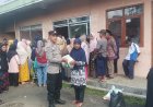 Polsek Ciamis Polres Ciamis Awasi Distribusi Bantuan Pangan ke Warga Sadananya