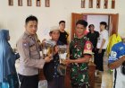Polsek Rancah Polres Ciamis Awasi Distribusi Bantuan Pangan ke Warga Cisontrol