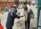 Brimob Jabar Kembali Bagikan Makanan Gratis Untuk Warga Dalam Program "Jumkah