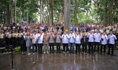 Kapolda Jabar Ajak Satpam Perkuat Sinergi Jaga Keamanan Lingkungan dalam Ngariung Sauyunan Jaga Lembur, Pada HUT Satpam ke-45