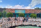 Kapolda Jabar ke Cianjur, Salurkan 1 Ton Beras dan Hadiah Umrah ke Ponpes