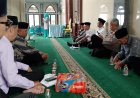 Polsek Kawali Polres Ciamis Hadiri Pengajian Rutin Bulanan di Masjid At Taqwa Kawali