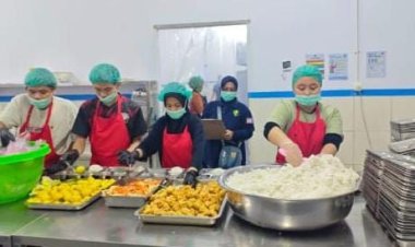 Dukung Program Pemerintah, Dokkes Polres Ciamis Foodsafety ke SPPG Dapur Sehat Kemala